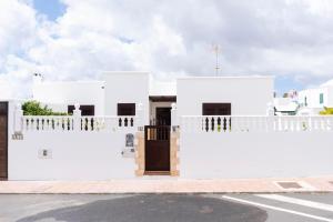 Gallery image of Villa Eris in Puerto del Carmen