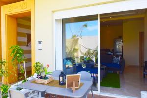 Gallery image of CASABAY Sidi Rahal, appartement avec accés direct à la plage et piscine in Sidi Rahal