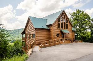 Soaring Ridge Lodge - View, Hot Tubs, Theater, Game