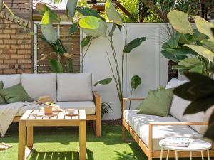Area soggiorno di The Bach in Byron