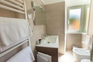 Kúpeľňa v ubytovaní Melody Suite Rome + 18 fotografií
