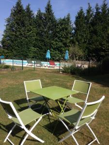 Fotografie z fotogalerie ubytování Le gîte du mas avec piscine v destinaci Bourganeuf