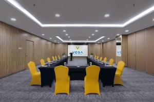 Majoituspaikan Vega Hotel Gading Serpong työ- tai konferenssitilat
