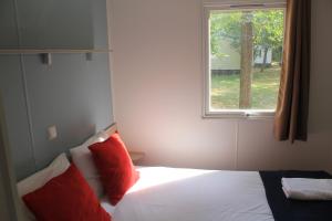 Cama o camas de una habitación en Camping La Fundicion