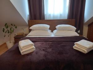 Cama ou camas em um quarto em 579 Pod Hrází