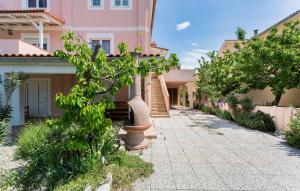 Ogród w obiekcie Apartmani Andreas