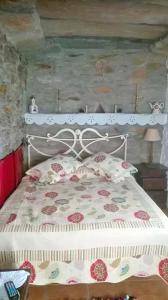 Cama o camas de una habitación en One bedroom house with enclosed garden and wifi at Kastanies 6 km away from the beach