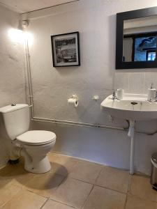Kúpeľňa v ubytovaní Domaine de Villot