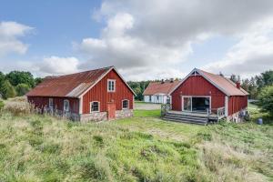 Foto da galeria de Spacious and newly renovated farmhouse with indoor pool em Knäred
