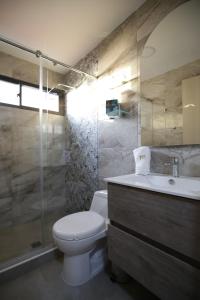 Ένα μπάνιο στο Apartamento Edificio Portofino 701