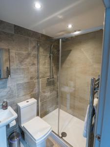 Koupelna v ubytování 1 Bed Studio in Two Dales Near Matlock & Bakewell