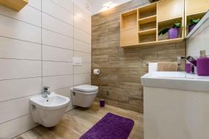 Koupelna v ubytování Holiday home in Galizana - Istrien 41739 + 15 fotografií