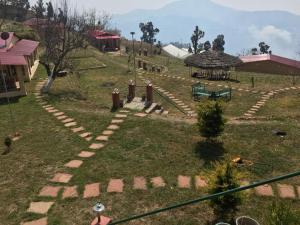 Gallery image of The Hillans Resort & Cottages in Kanatal
