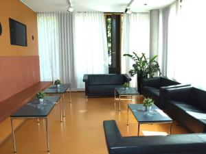 Зона вітальні в Jugendherberge Stuttgart Neckarpark