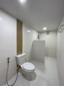 Ett badrum på Tawan Villa เขาค้อ