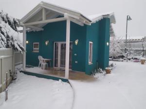 החן בירוק during the winter