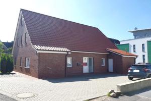 Budova, kde se apartmán nachází + 2 fotografie