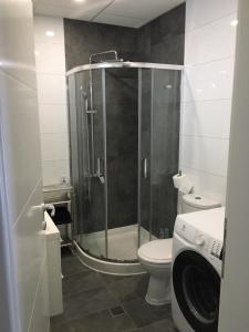 Ένα μπάνιο στο River Apartment