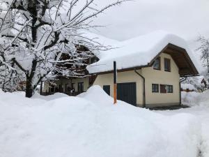 Gästehaus Rader að vetri til