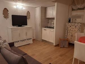 A kitchen or kitchenette at Navona Best House