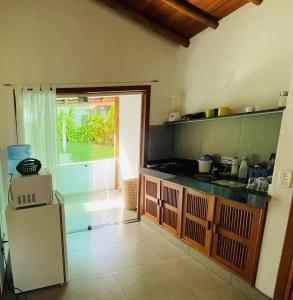 Dapur atau dapur kecil di Lindo Apartamento, Condominio VilaZion, Arraial d' Ajuda centro