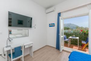 Nespecifikovaný výhled na hory nebo výhled na hory při pohledu z apartmánu