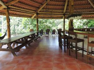 Restaurace v ubytování Pacuare River Lodge