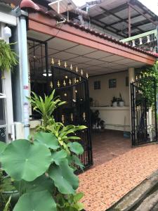 Gallery image of The Best House&Hostel in Ban Don Muang (1)