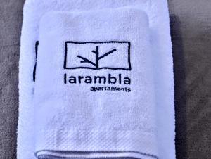 Certifikát, ocenenie alebo iný dokument vystavený v ubytovaní Apartaments la Rambla - L'Arrel - 4 persones