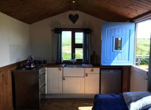Kuchyň nebo kuchyňský kout v ubytování Bankhead Accommodation Aberdeenshire