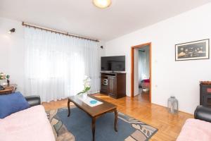 Fotografie z fotogalerie ubytování Apartment "GOTA" , 60m2 , za 2 osobe v destinaci Risika