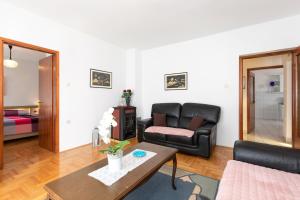 Fotografie z fotogalerie ubytování Apartment "GOTA" , 60m2 , za 2 osobe v destinaci Risika