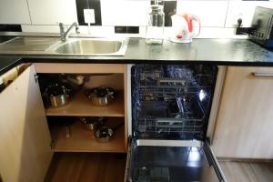 Kuhinja oz. manjša kuhinja v nastanitvi Apartmán Hulín, Chrášťany - bílý