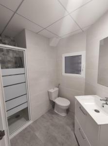 A bathroom at Albir cosy apartment