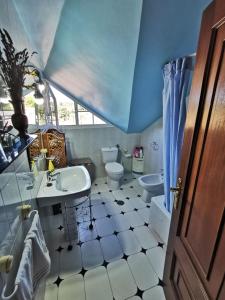 Ένα μπάνιο στο Casa Duarte