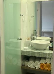 Koupelna v ubytování Talgo Suites + 37 fotografií