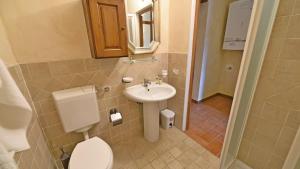 Koupelna v ubytování Bell Aria + 31 fotografií