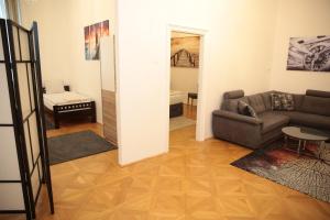 A seating area at Heart of Vienna- next to Albertina