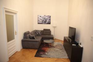 A seating area at Heart of Vienna- next to Albertina