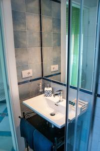 Koupelna v ubytování B&B Amalfè