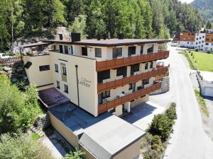 The building in which Az apartmant is located