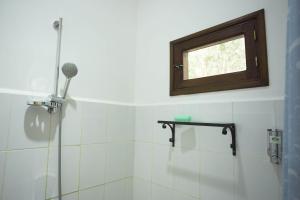Bathroom sa Andasibe Lemurs Lodge