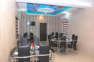 Fotografie z fotogalerie ubytování The Sky Comfort - Hotel The Heaven, Dwarka v destinaci Dwarka
