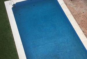 Bazén v ubytování Apartment Los Boliches Diana I nebo v jeho okolí