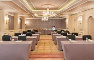 Área de negócios e/ou sala de conferências em Rixos Pera Istanbul