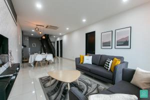 Posezení v ubytování JOMSTAY Octagon Ipoh Suites