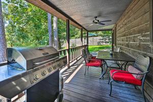 Luxe Cabin with Hot Tub and Tesla Charging Station!