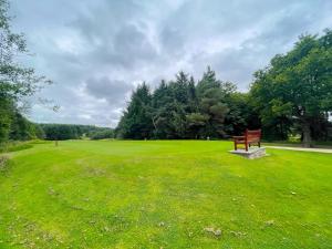 Watson Green Chic Flat - Golf Course