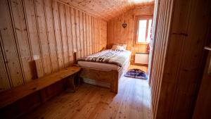 Letto o letti in una camera di Izba