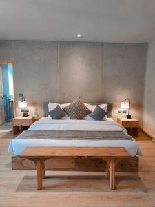 Llit o llits en una habitació de Chospa Hotel, Leh